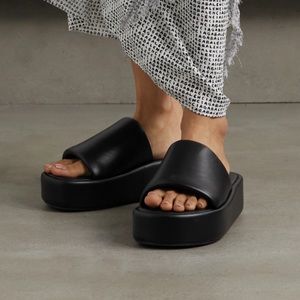 NEW Sale Balenciaga Rise logo-print leather platform slide 39